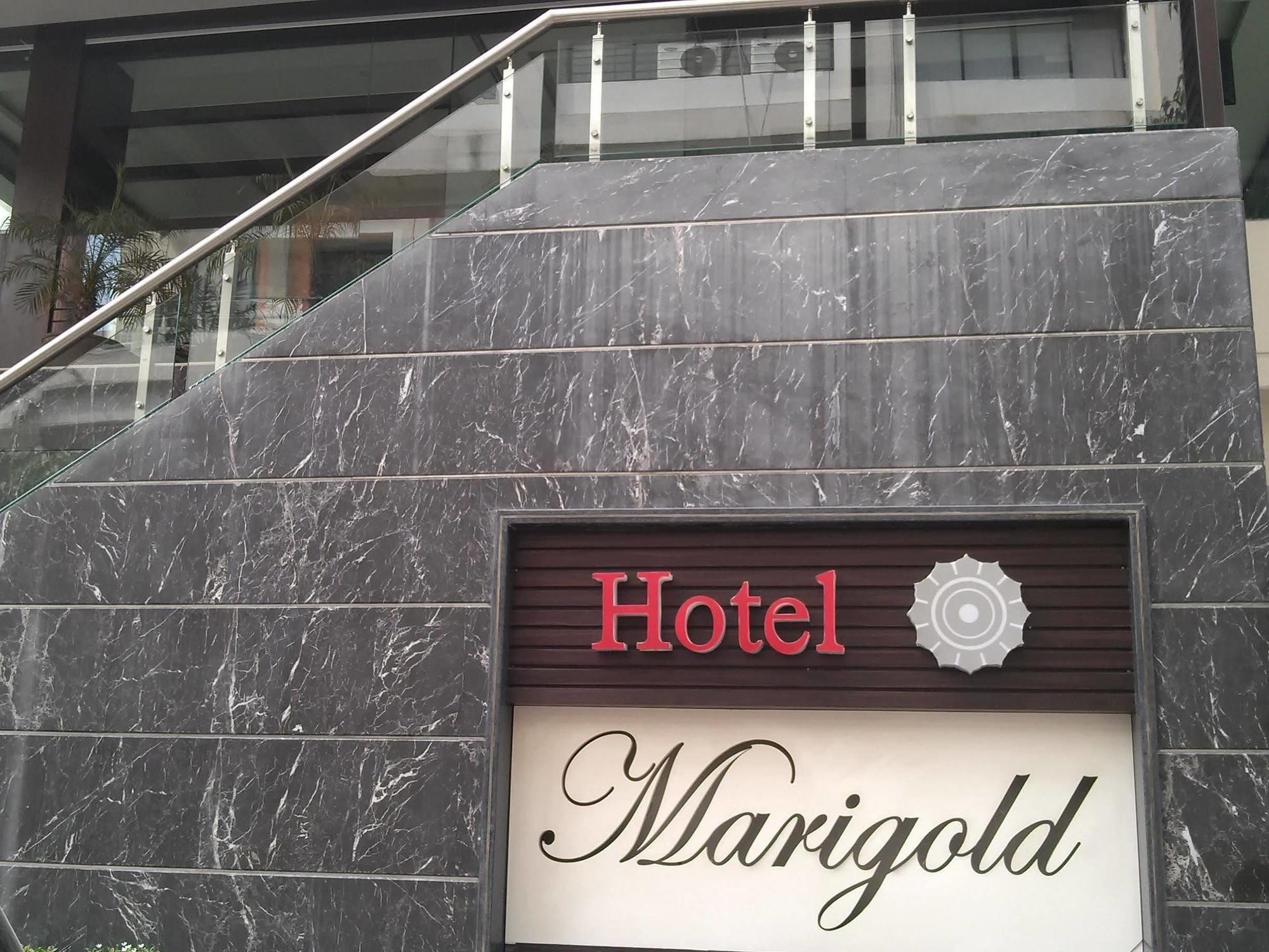 Hotel Marigold Vadodara Exteriör bild